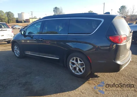 2017 Chrysler Pacifica Touring L z USA, uszkodzony, nr VIN 2C4RC1BG6HR668157